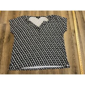 Grace Shirt, Women's Size XL, Black White, Allover Print, V-neck, Short Sleeve